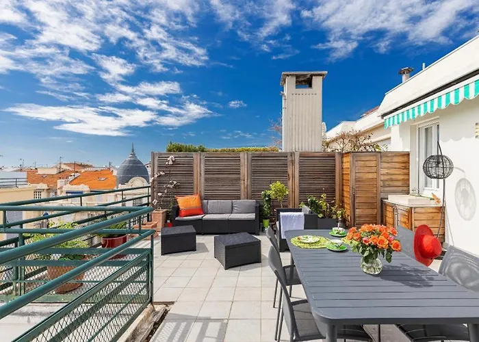 Deux Pieces Terrasse Sous Les Etoiles