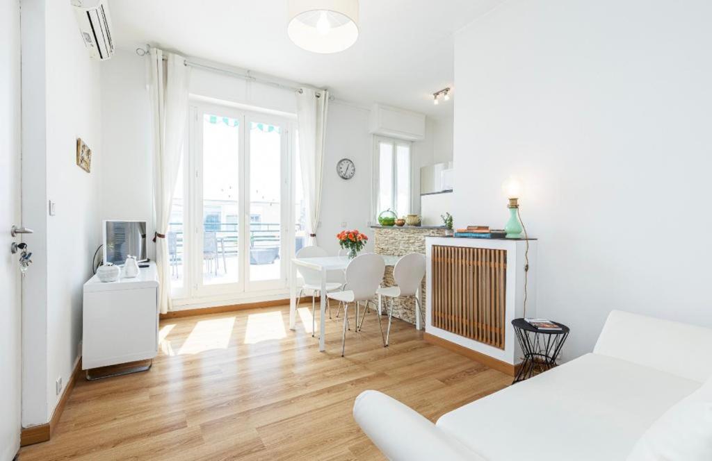 Appartement Deux Pieces Terrasse Sous Les Etoiles